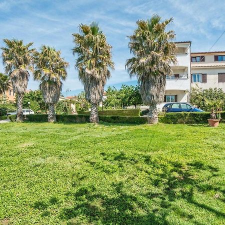 Apartments And Rooms Ana Pomer 217 Luaran gambar