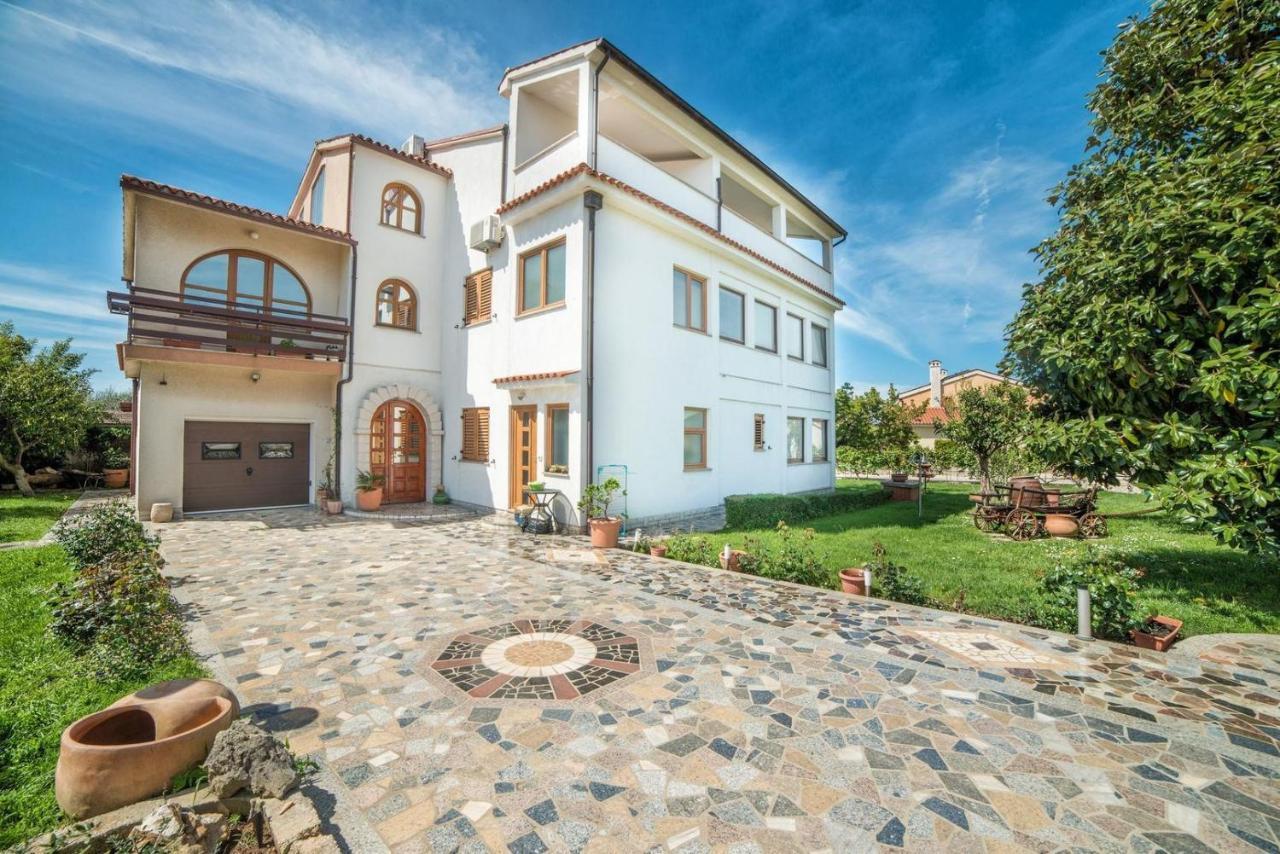 Apartments And Rooms Ana Pomer 217 Luaran gambar