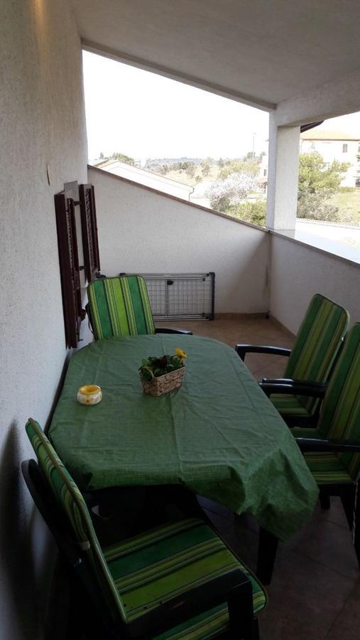 Apartments And Rooms Ana Pomer 217 Luaran gambar