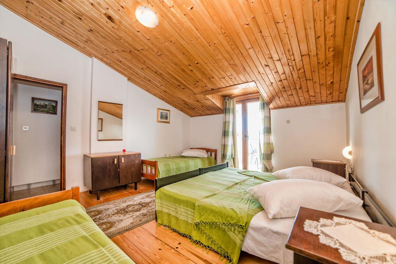 Apartments And Rooms Ana Pomer 217 Luaran gambar
