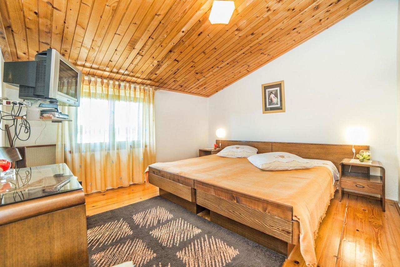 Apartments And Rooms Ana Pomer 217 Luaran gambar