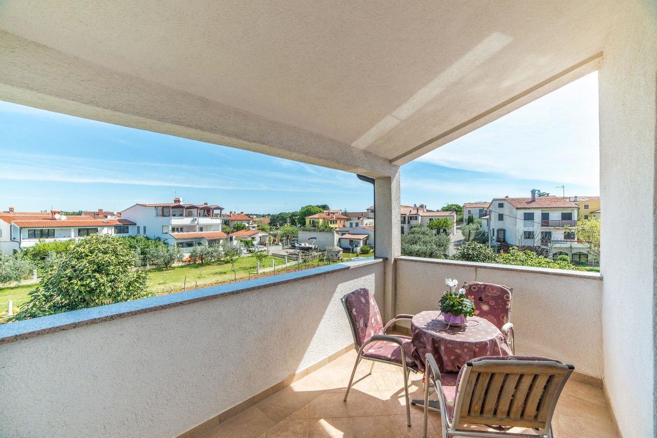 Apartments And Rooms Ana Pomer 217 Luaran gambar