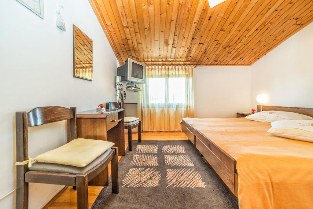 Apartments And Rooms Ana Pomer 217 Luaran gambar