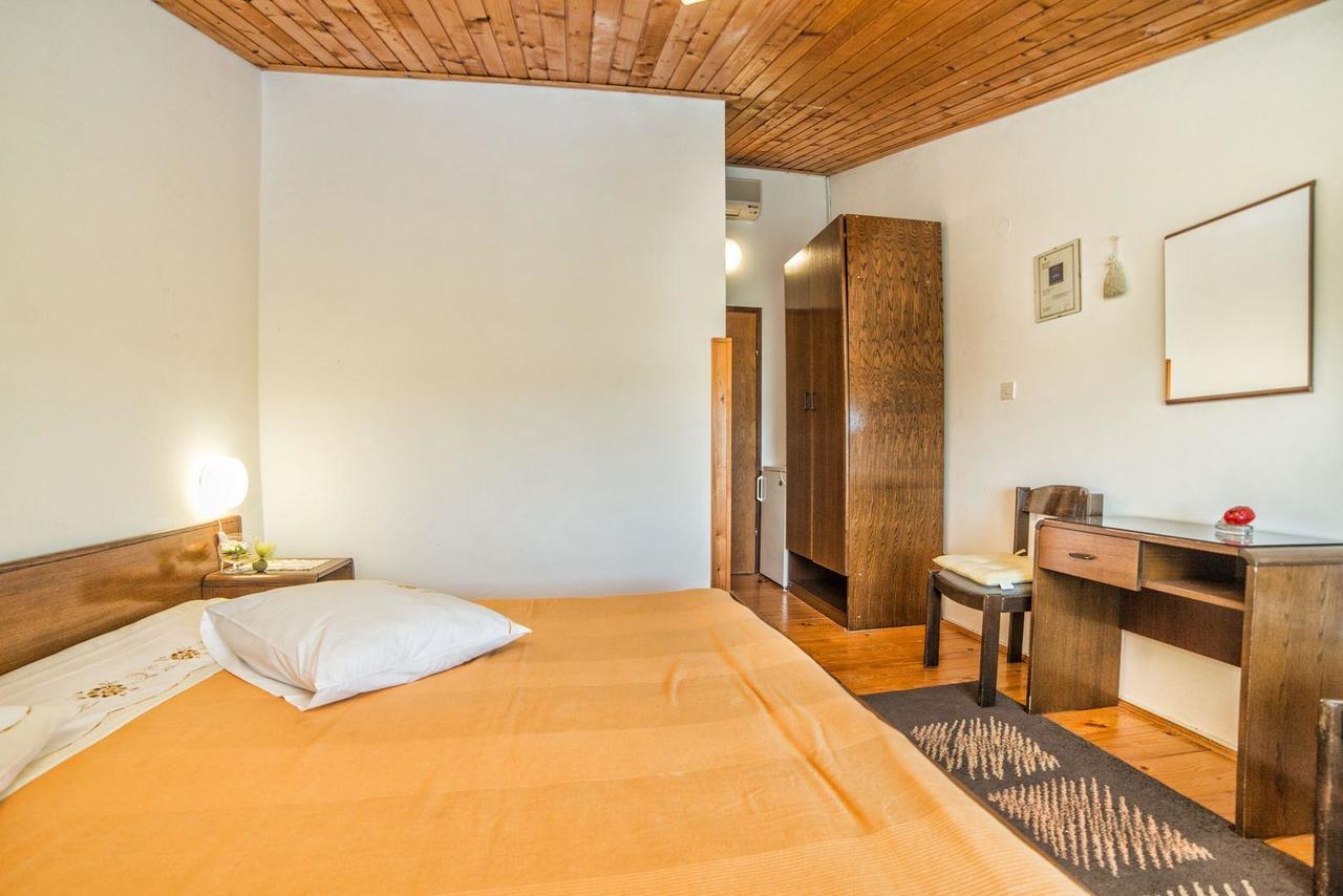 Apartments And Rooms Ana Pomer 217 Luaran gambar